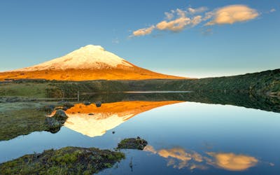 Cotopaxi and Quilotoa volcanoes full-day tour